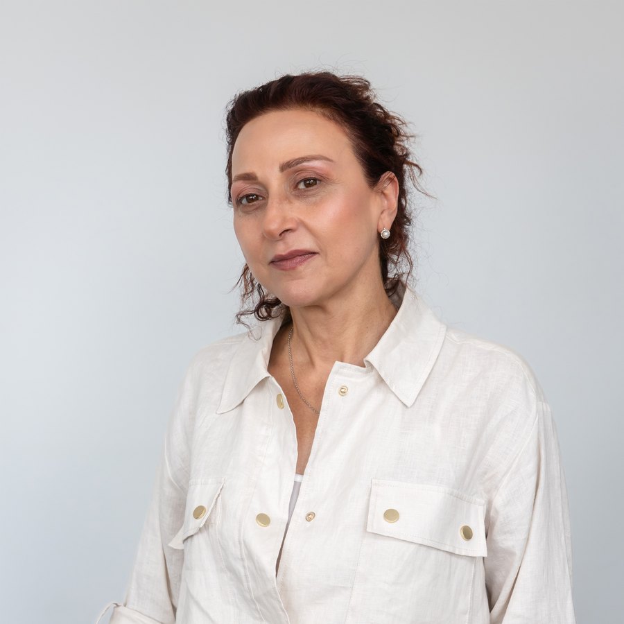 Porträt Sona Avakian
